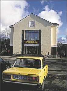 Kaduvad kinod. Kohtla-Järve kinoteatrist „Pobeda“ sai ideoloogilise reformimise käigus sobivalt kaubakeskus „Virula“.  