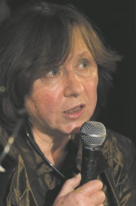 Tänavune Nobeli kirjandusauhinna laureaat on valgevene kirjanik Svetlana Aleksijevitš. Peter Groth, 
