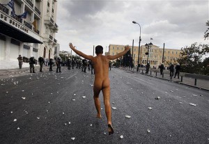 Kasinusmeetmete vastane protestiaktsioon Kreekas. 