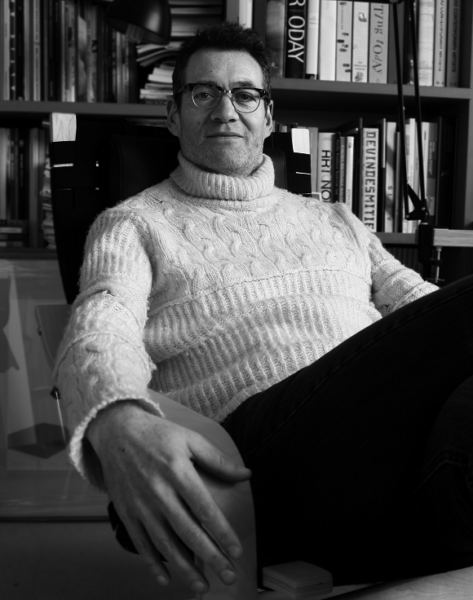 Kunstnikuportreede looja Jake Auerbach