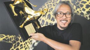 L&auml;vepakuk&uuml;sitlus.  Filmiaasta kokkuv&otilde;te.