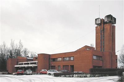 Viljandi tuletõrjedepoo. Arhitekt Toomas Rein, 1977. Vaade hoone põhjaküljele (detsembris 2011).