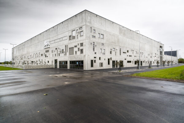 Betoon on plastiline, voolav ja h&auml;sti vormitav