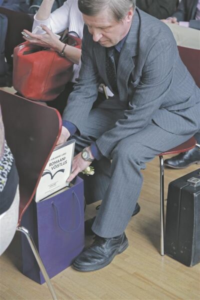 Kultuuripoliitika ja eesti kirjandus Eestis