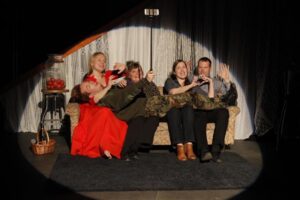 T&otilde;elised inimesed tegevuskunstnikust lavastaja k&auml;es