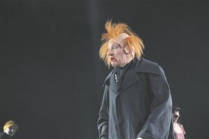 Klounid t&auml;idavad t&auml;itmatu valimislubaduse