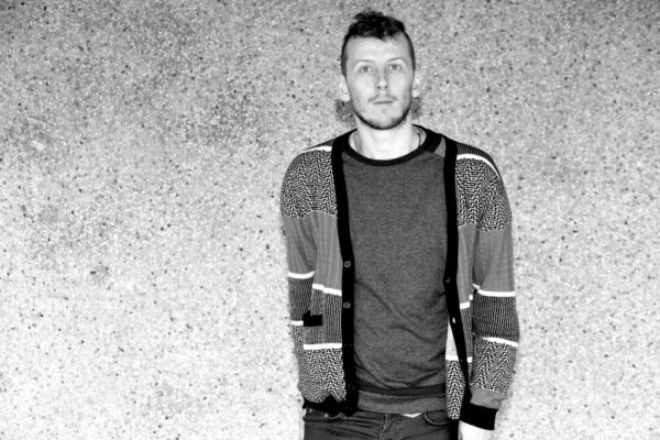 Vaba Lava kuraatoriprogrammi raames esietendub Jan Martensi “Tavalised inimesed. Tallinna versioon”.