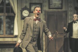 Era- ja repertuaariteatri rikastav s&uuml;mbioos