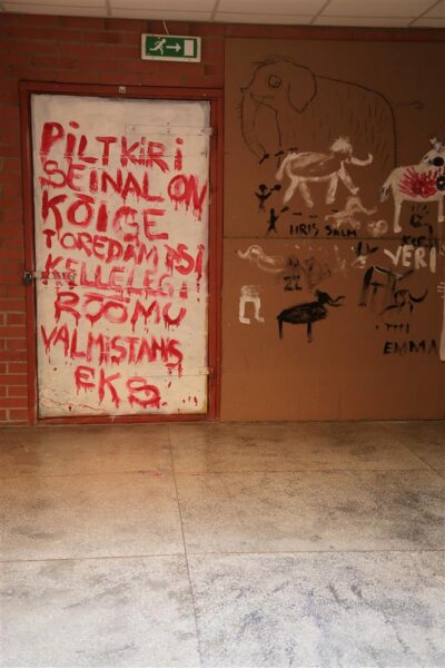 Neliteist kunstikooli on ilmselgelt vähe