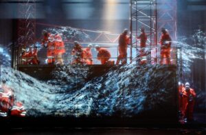 Nii sisulist tehnoloogilist lahendust näeb meie ooperiteatrites harva. 