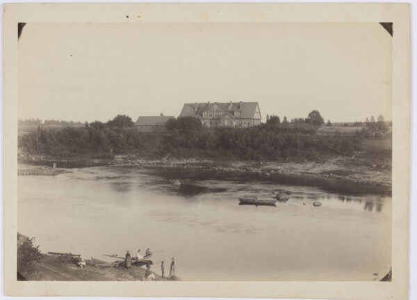 Ligemale 130 aastat tagasi Eesti talupoegadest tehtud unikaalsete fotode näitus jõuab Tallinna