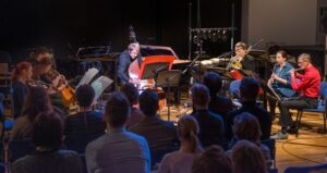 Ansamblid U: ja EMTA UMA esitasid „Sügisfestil“ Gérard Grisey, Tristan Murail’ ja Philippe Hureli loomingut.  