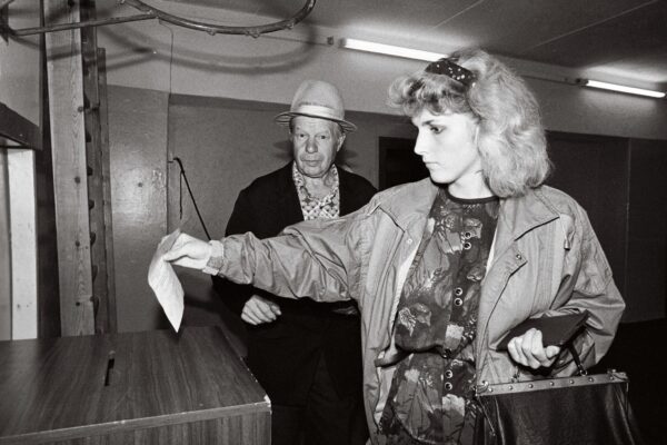 Okupatsioonide muuseum avab 18. jaanuaril näituse “Kuidas Narva Eestiga jäiˮ