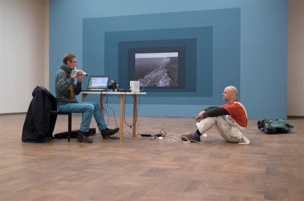 Kuidas olla pall, mis p&uuml;sib &otilde;hus ja muudab trajektoori?