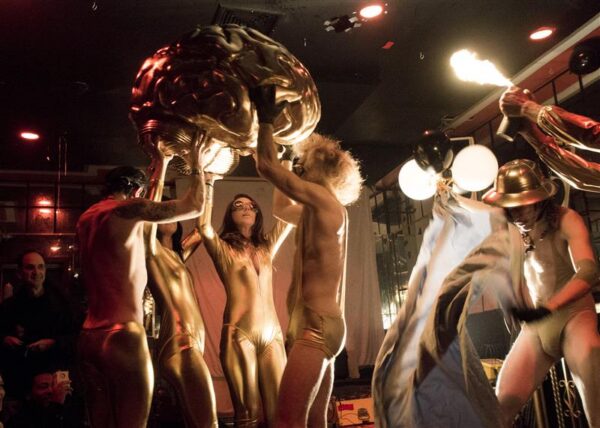 Meie anname teile aju ja teeme teid suureks!