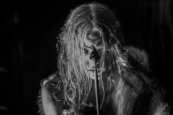 &bdquo;November&ldquo; v&otilde;i &bdquo;Rehepapp&ldquo;?  Kas irooniline grotesk v&otilde;i armastusdraama?