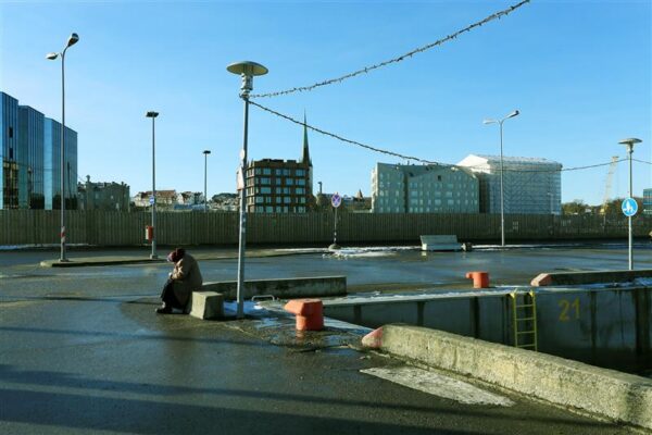 Pilvel&otilde;hkujad porgandipeenra kohal