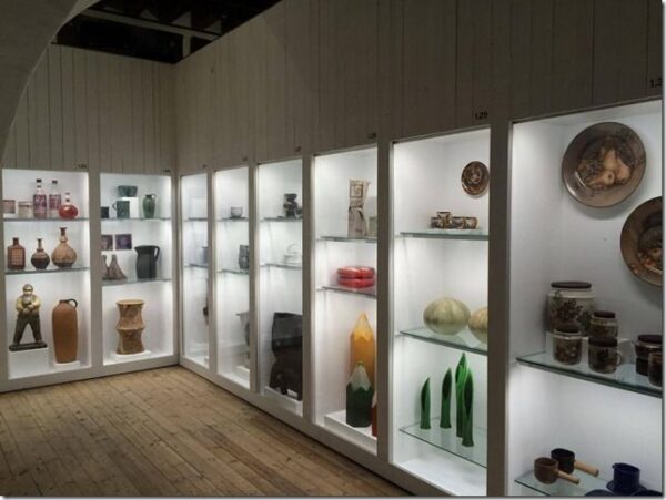 ETDMis on avatud uus Eesti tarbekunsti püsinäitus “Kogutud teosed”