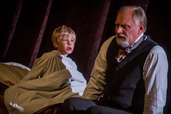 Juulis esietendub Udmurtia lavastaja Damir Salimsjanovi “Praegu pole aeg armastamiseks”