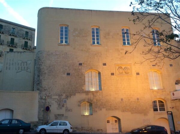 Liivakivi (nagu ka betoon) on kultuuris ikkagi oluline