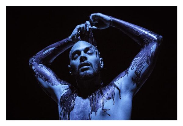 Inimese jumalikkus ja j&otilde;ulised identiteedikuvandid