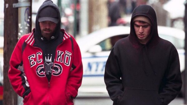 Puurimine vaevatud inimmeelde