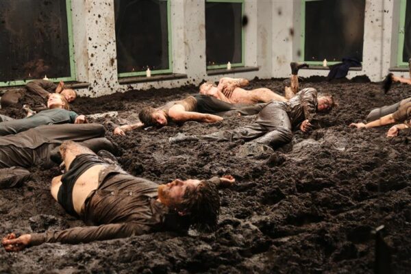 Eesti taustaga euroopa teater