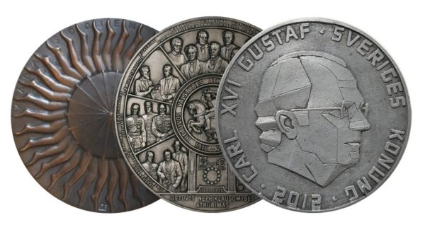 Tartu Kunstimajas avatakse Balti medalikunsti triennaal