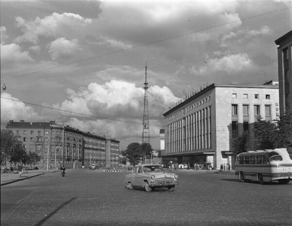 Nihkes ehitatud Eesti: arhitektuuri sada