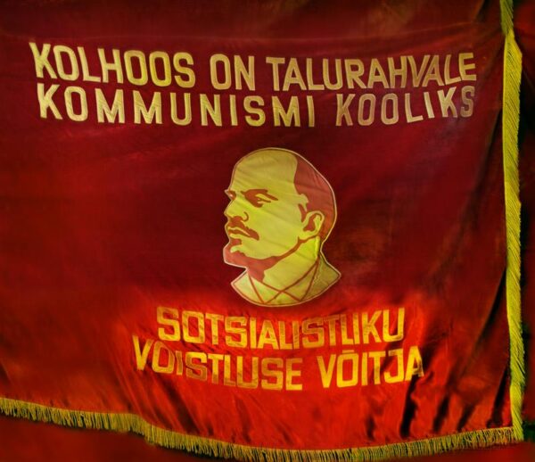 N&otilde;ukogude ebav&otilde;rdsusest