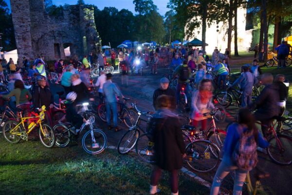 &Uuml;ks festival  &ndash; Tour de Paide