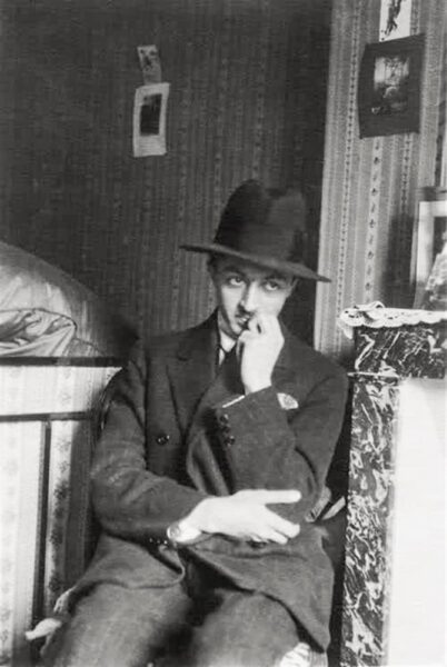 Hajam&auml;rkmeid &bdquo;Pimedast &ouml;&ouml;kullist&ldquo;