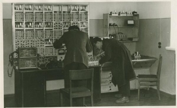 Sajand inseneride loomet&ouml;id