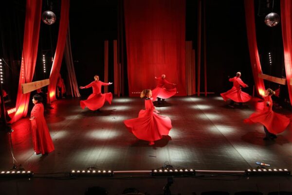 Eesti ajalugu + teater = h&auml;ving*