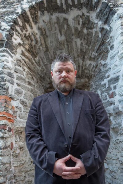 Kas lugeda m&ouml;&ouml;ndustega v&otilde;i m&ouml;&ouml;ndusteta?