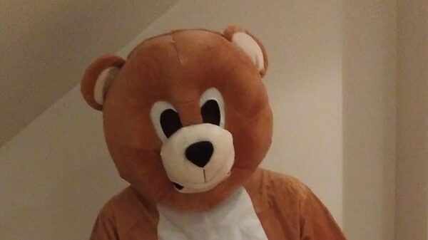 Enne kui L&auml;tist viina tood, osta &bdquo;L&auml;ti jutud&ldquo;