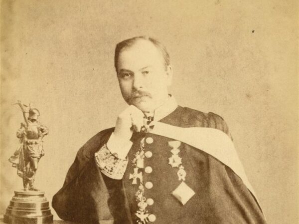 Tuha(t)kunstnik  &ndash; Kross ja Hamburgi kaart