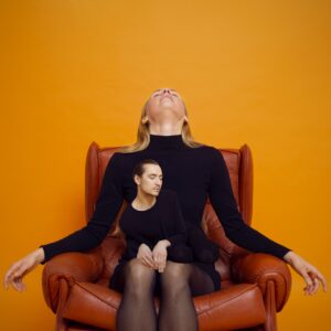 Sel reedel esietendub Tartu Uues Teatris Kadri Noormetsa MOBIILSED DEFINITSIOONID