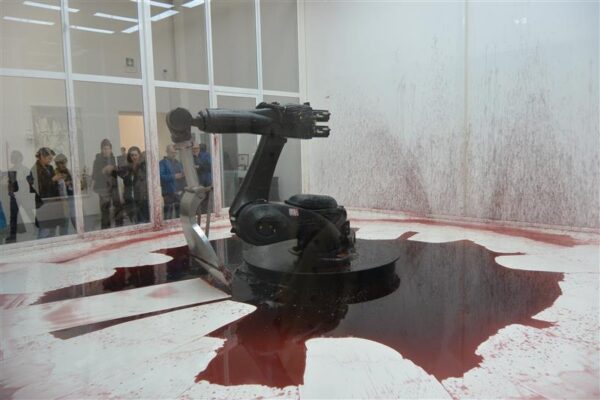 Elame kunsti m&otilde;ttes huvitaval ajal