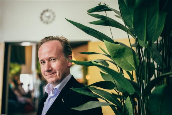 Kui m&otilde;&otilde;k on s&otilde;nast tugevam