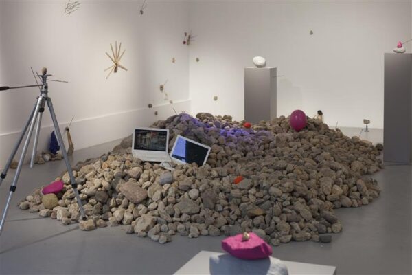 Iga p&auml;ev uus n&auml;itus