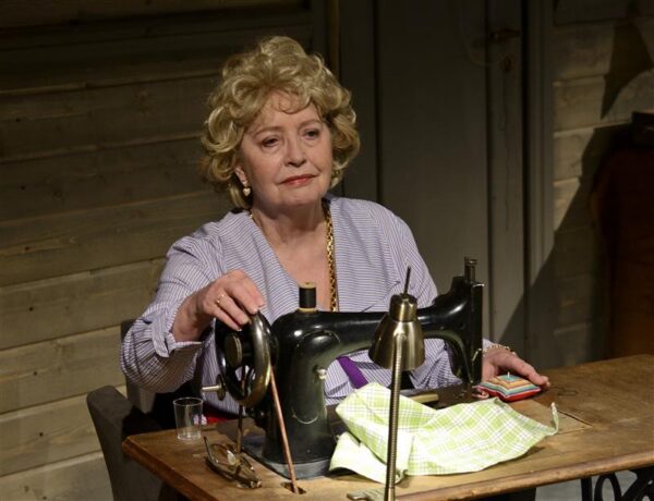 Naised, kelle aeg pole veel k&auml;es