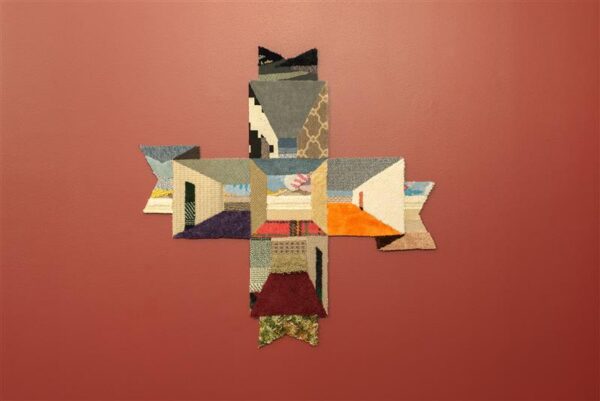 Vanamoeline k&uuml;lask&auml;ik vahva r&uuml;&uuml;tli n&auml;itusele