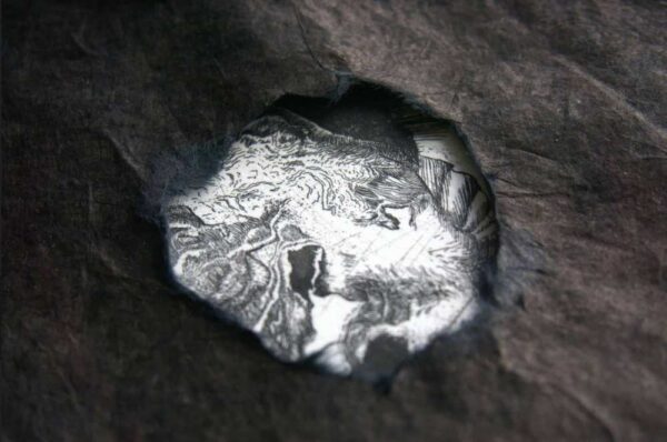 Graafikute grupinäitus „Tumeaine” Tartu Kunstimajas