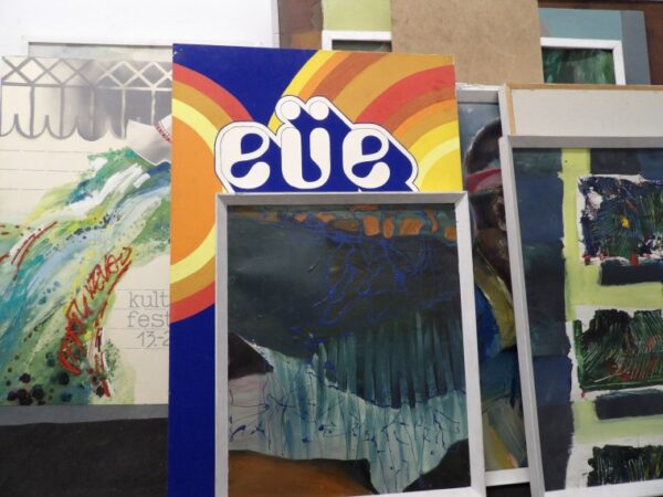 “Töid kooli fondist. Juhendaja Helle Vahersalu” Nooruse galeriis