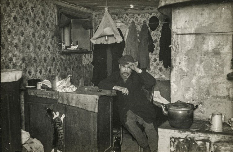 Välinäitus „Kuhu ühtegi päikesekiirt ei paista“ Kalamaja muuseumis