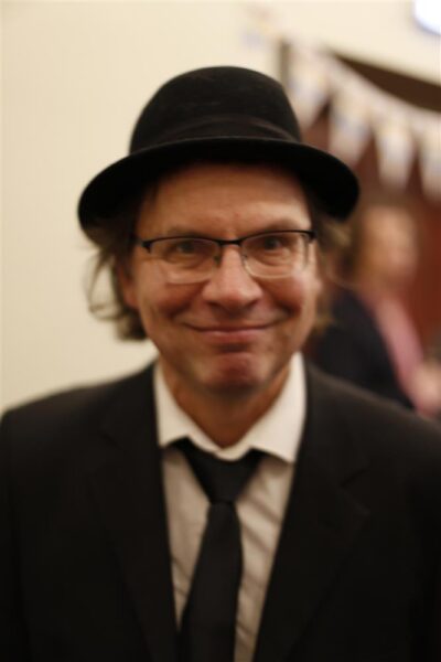 H&uuml;ppelaud ja koht, kus k&otilde;vasti t&ouml;&ouml;d teha