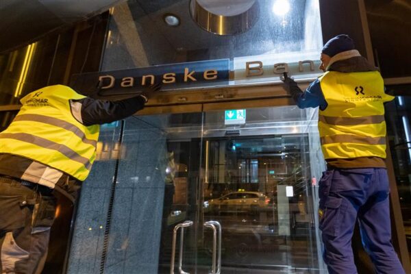 Kuidas halbade kommetega Eesti rikkus &auml;ra Taani panga vaiba