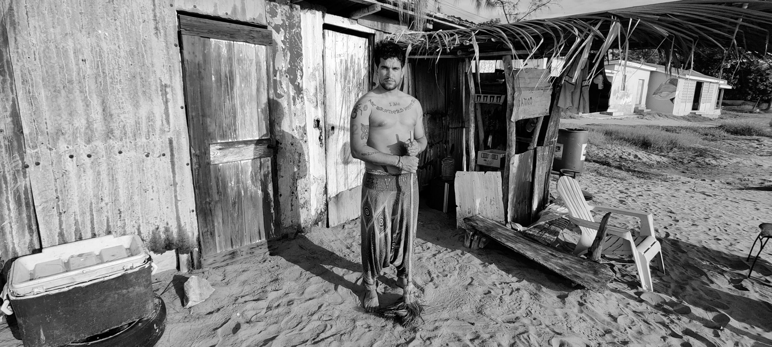 Jamaical avatud Al Paldroki näitus “10 New Commandments”