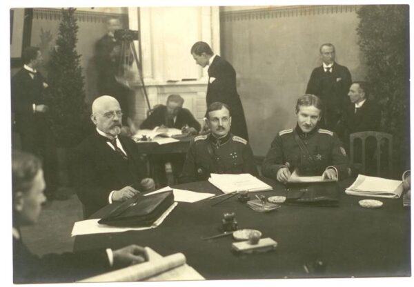 Tartu rahu ja ajaloo õppetunnid